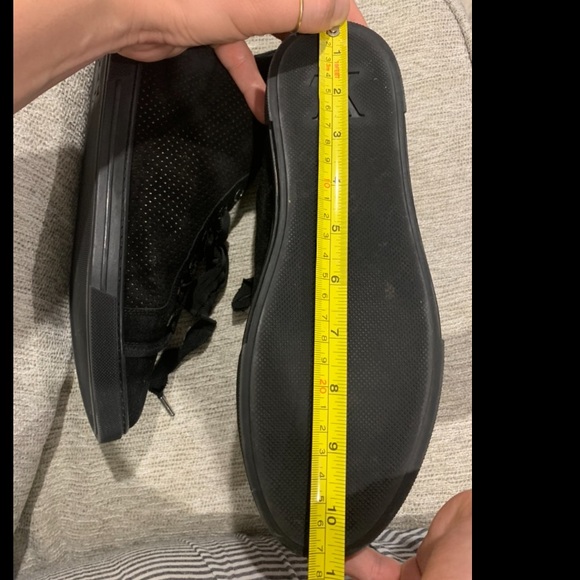 Louis Vuitton sneaker - Picture 9 of 10